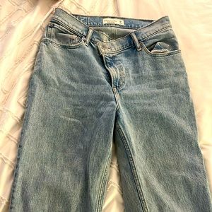 Abercrombie 90s straight ultra high rise criss cross band
